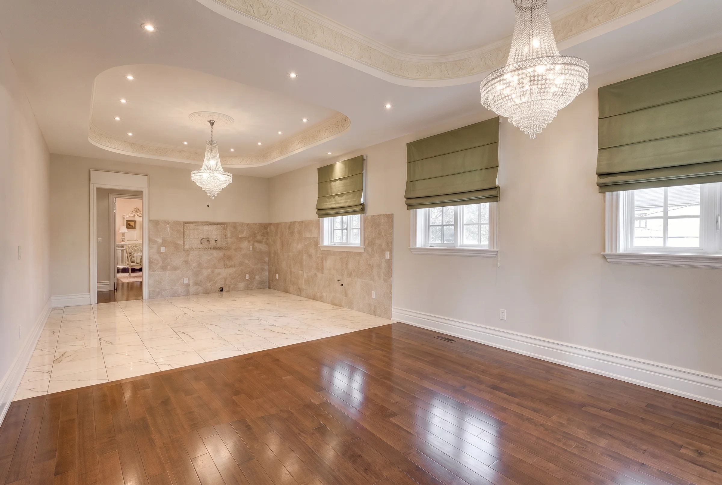 Aurora Estate interior, image 25