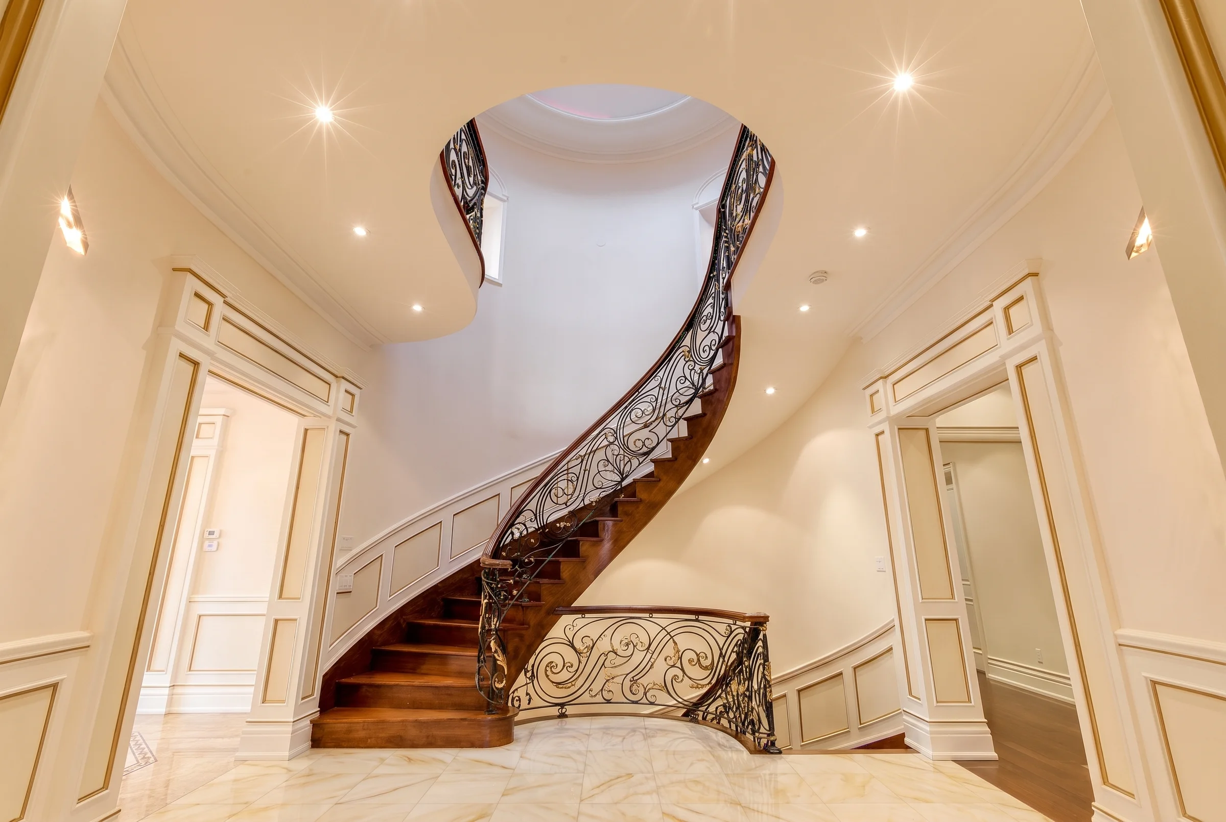 Aurora Estate interior, image 26
