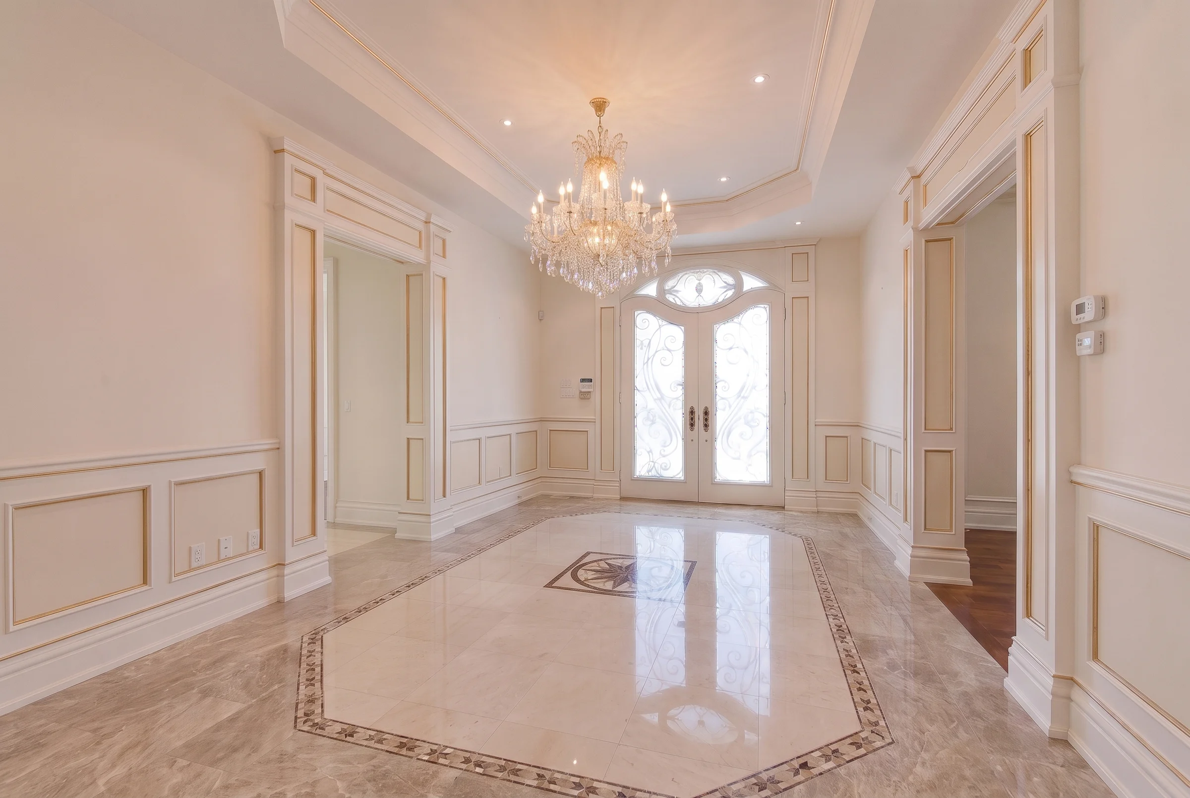 Aurora Estate interior, image 29
