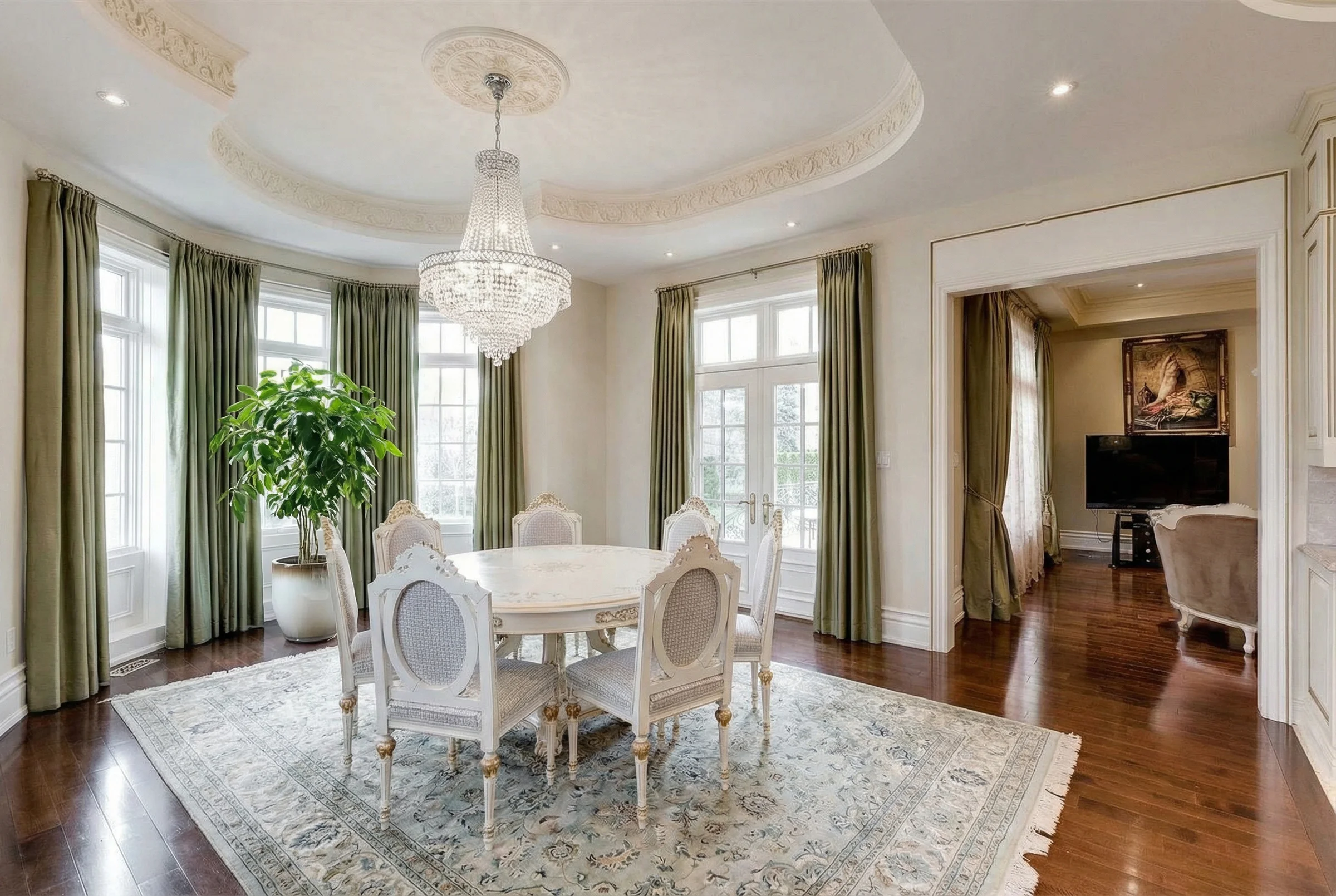 Aurora Estate interior, image 36